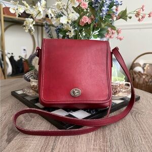 Vintage Coach Companion Flap 9076 in Red